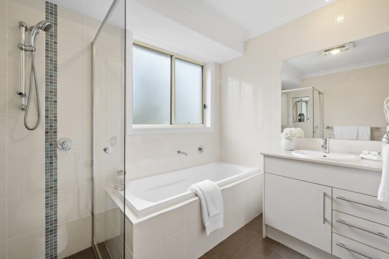 11 Warandoo Street, Hornsby NSW 2077 photo 9